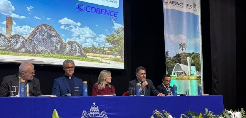 Na cerimônia de abertura, Luciano compôs a mesa como representante dos reitores das instituições de Ensino Superior, ao lado da presidente da ABENGE, Adriana Maria Tonini; do secretário de Educação Superior do Ministério da Educação (SESu/MEC), Marcus Vin