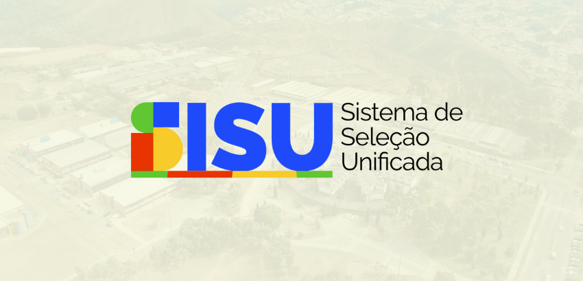 Logotipo do Sisu (Sistema de Seleção Unificada) em destaque, com letras coloridas e nome do programa à direita, sobre fundo desfocado com imagem aérea da UFOP em Ouro Preto.